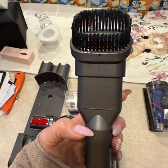 Dyson V8 accessories - Picture 4 of 7